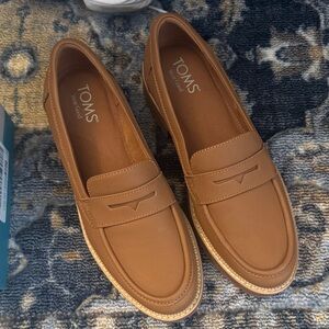 TOMS Women's Brown Leather Loafers